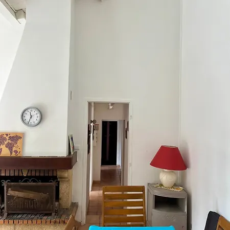 Cassis Hostel Hostel