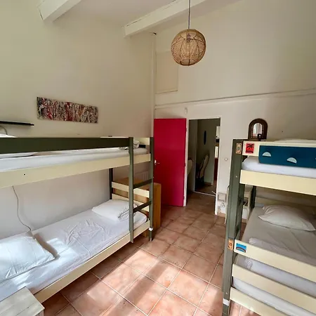 Cassis Hostel Vandrarhem *
